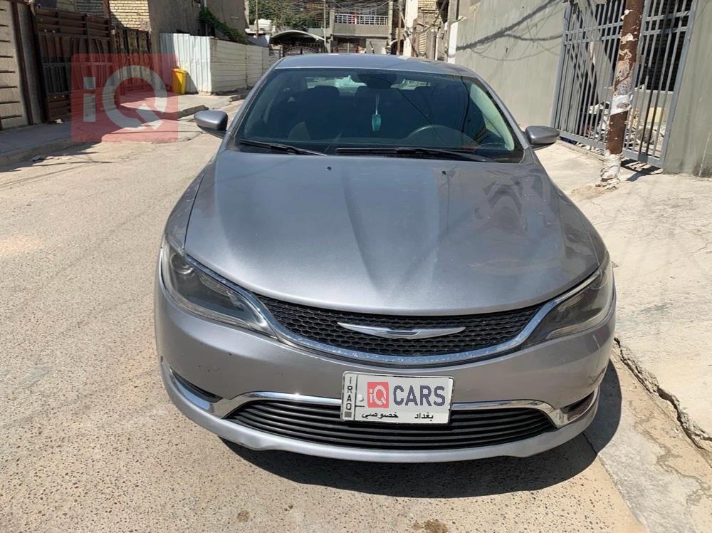 Chrysler 200